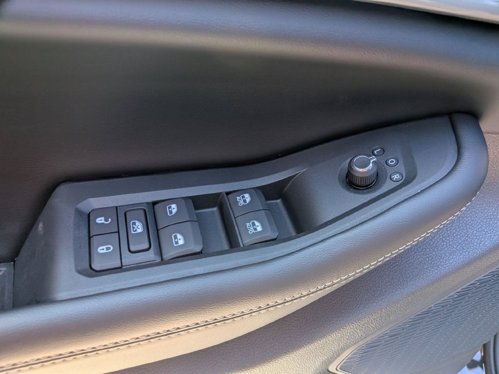 2027 Jeep Grand Cherokee L Laredo Altitude
