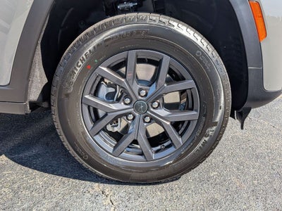 2027 Jeep Grand Cherokee L Laredo Altitude