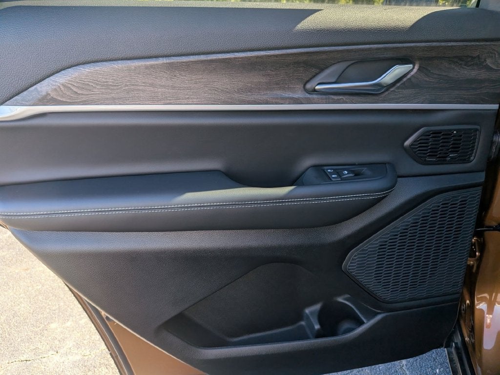 2027 Jeep Grand Cherokee L Limited