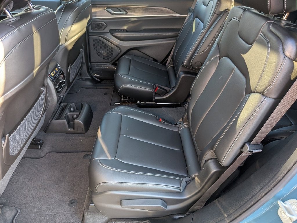 2027 Jeep Grand Cherokee L Limited