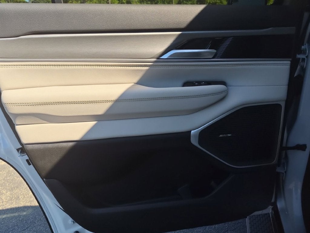 2027 Jeep Grand Wagoneer Limited Altitude