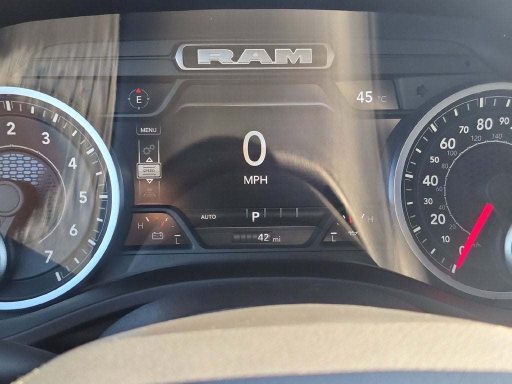2027 RAM 1500 Big Horn/Lone Star