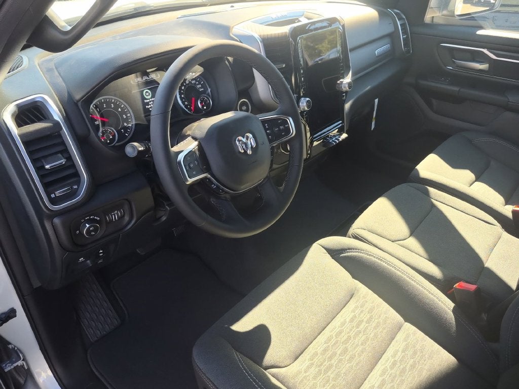 2027 RAM 1500 Big Horn/Lone Star