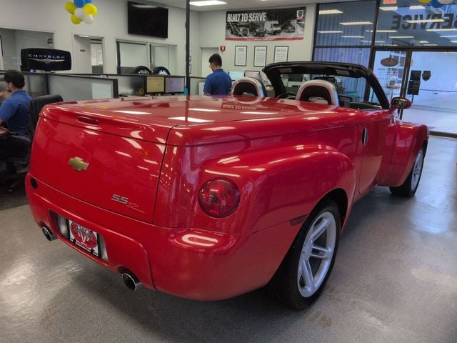 2004 Chevrolet SSR Base