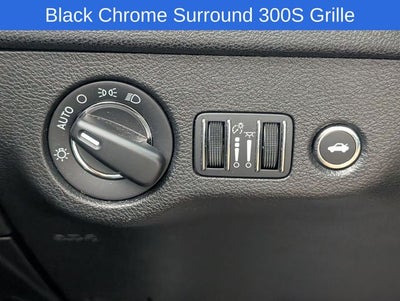 2022 Chrysler 300 Touring