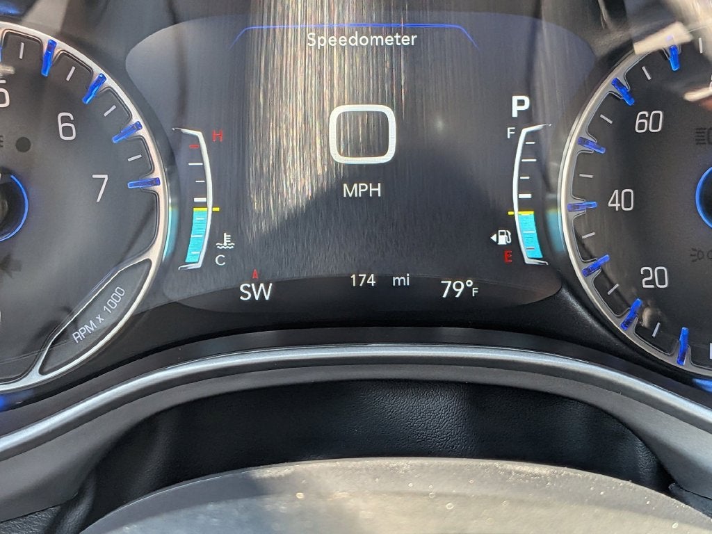 2027 Chrysler Pacifica Select