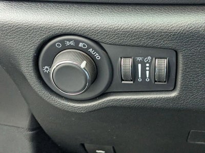 2026 Chrysler Voyager LX