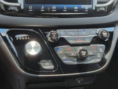2027 Chrysler Pacifica LX