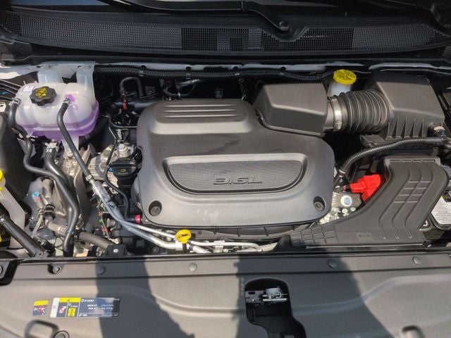 2027 Chrysler Pacifica LX