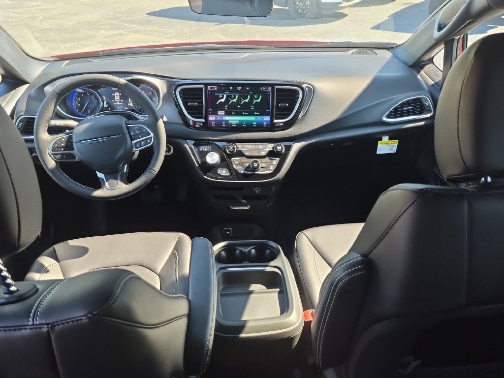 2027 Chrysler Pacifica LX