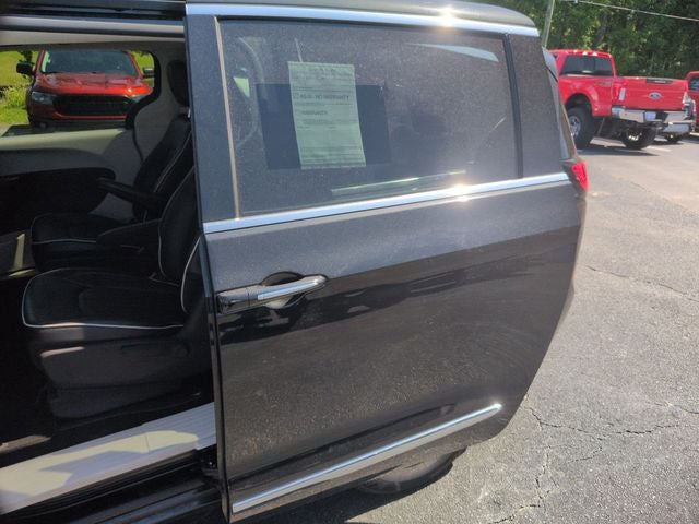 2023 Chrysler Pacifica Hybrid Limited