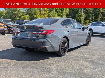2025 Toyota Camry SE