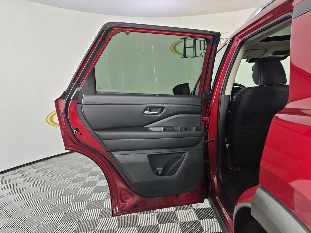 2022 Nissan Pathfinder Platinum