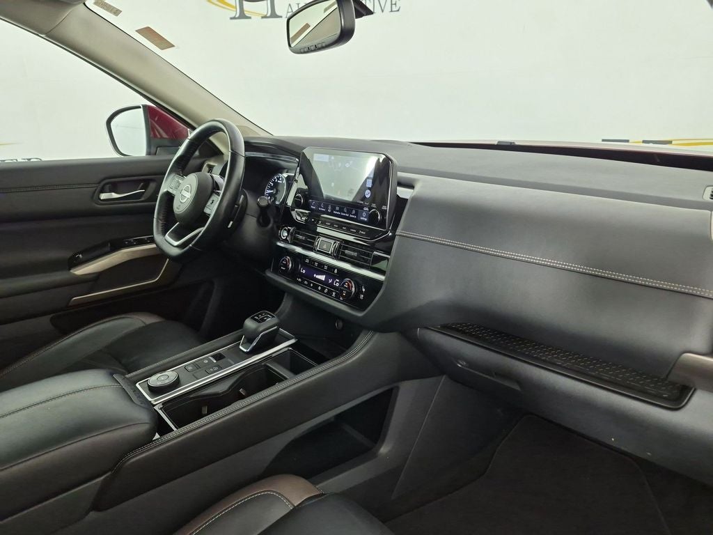 2022 Nissan Pathfinder Platinum