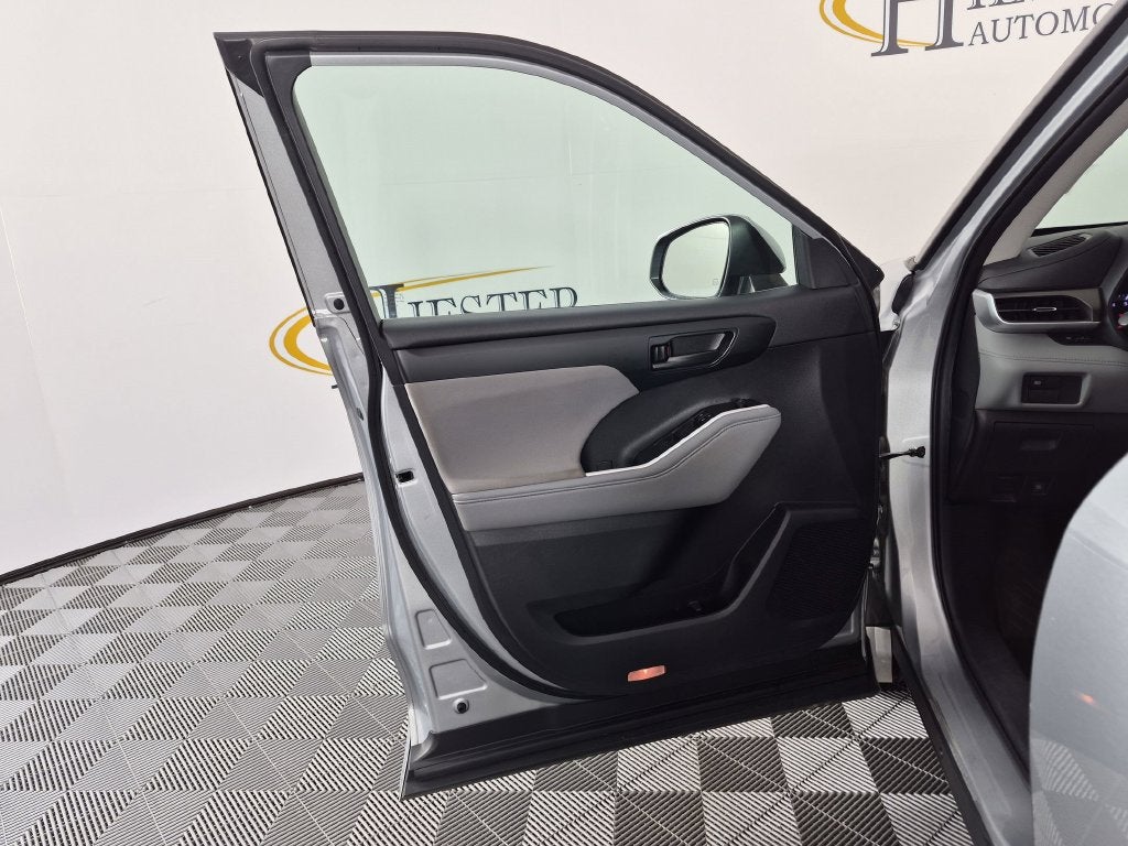 2021 Toyota Highlander L