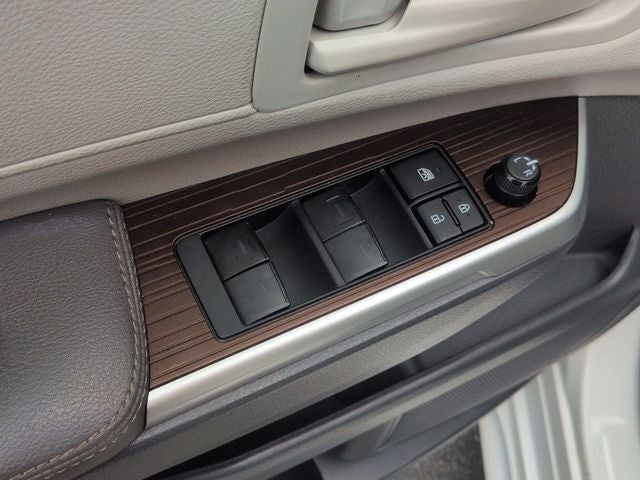 2024 Toyota Sienna LE 8 Passenger