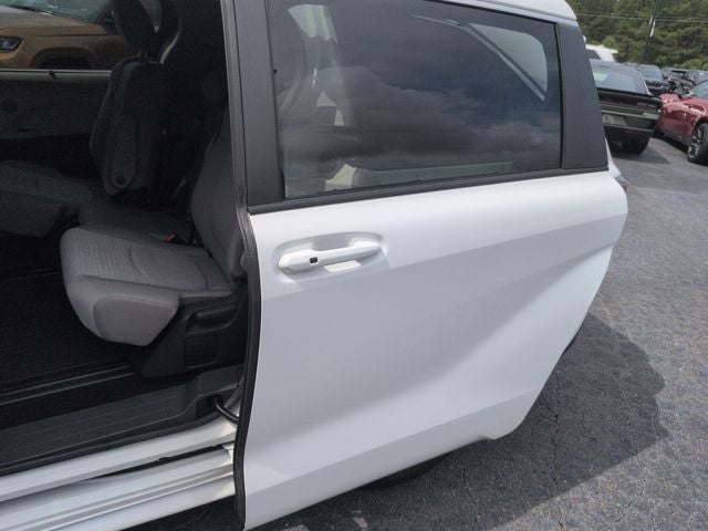 2024 Toyota Sienna LE 8 Passenger