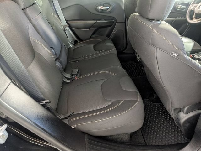 2016 Jeep Cherokee Altitude