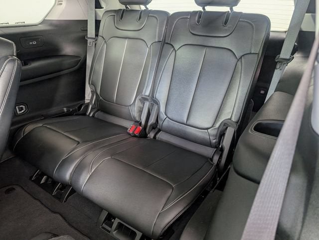2023 Jeep Grand Cherokee L Limited 4x2