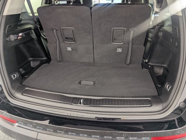 2023 Jeep Grand Cherokee L Limited 4x2