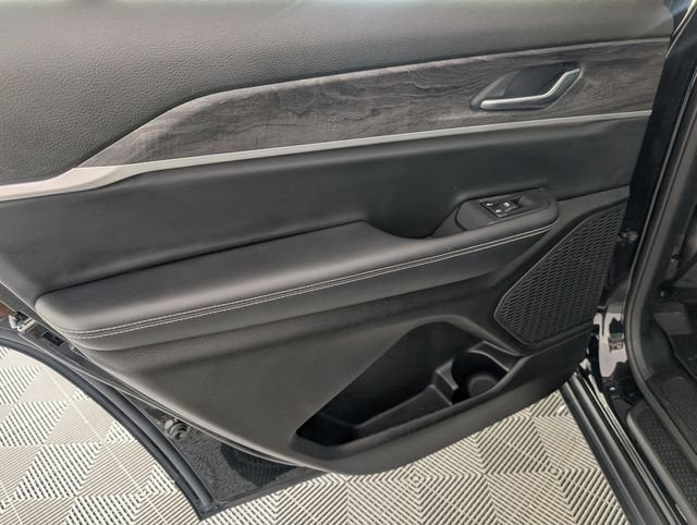 2023 Jeep Grand Cherokee L Limited 4x2