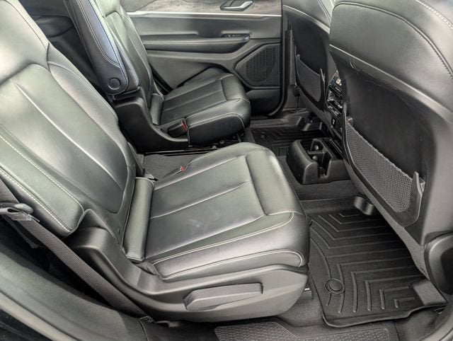 2023 Jeep Grand Cherokee L Limited 4x2