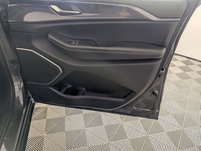 2021 Jeep Grand Cherokee L Altitude 4x4