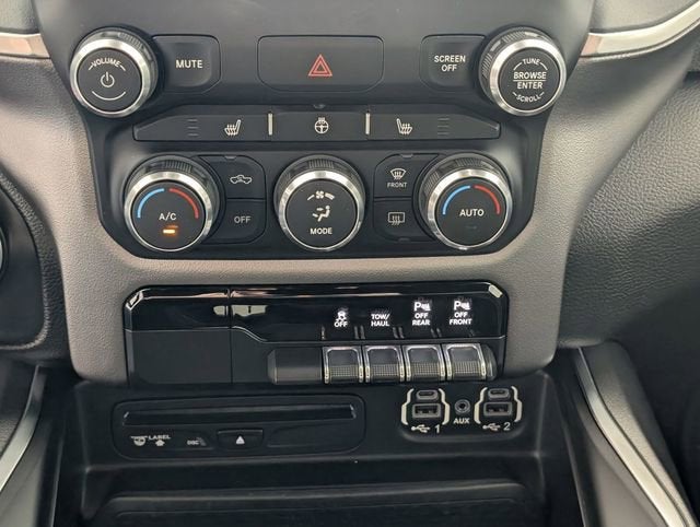 2019 RAM 1500 Big Horn/Lone Star Crew Cab 4x4 6'4" Box