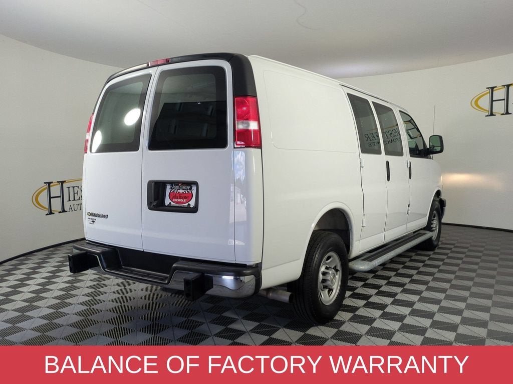 2025 Chevrolet Express Cargo WT