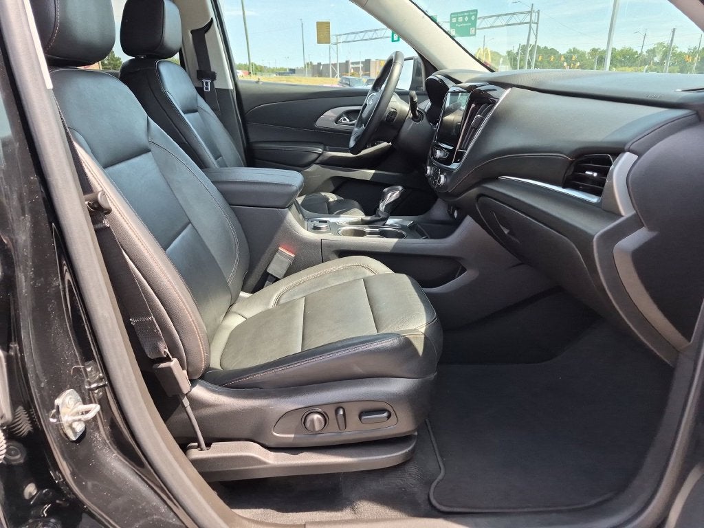2021 Chevrolet Traverse LT Leather