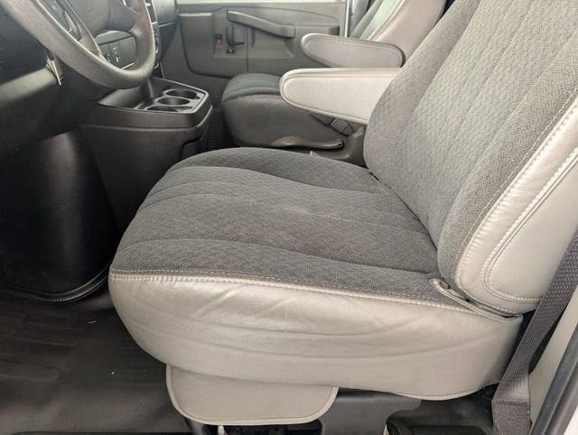 2024 GMC Savana Cargo 2500 Work Van