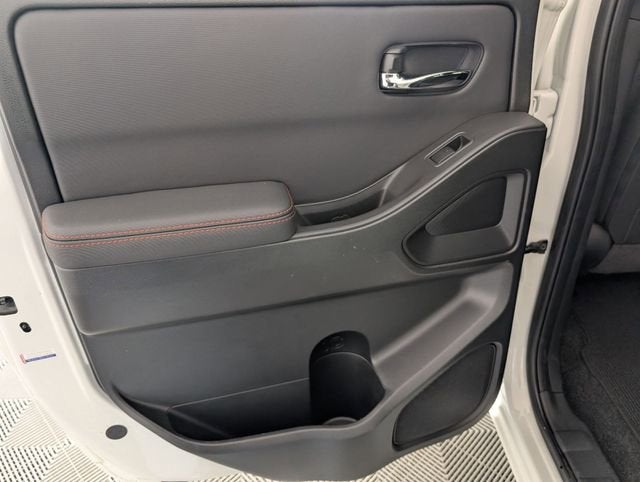 2024 Nissan Frontier Crew Cab PRO-4X 4x4