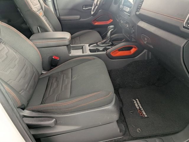 2024 Nissan Frontier Crew Cab PRO-4X 4x4
