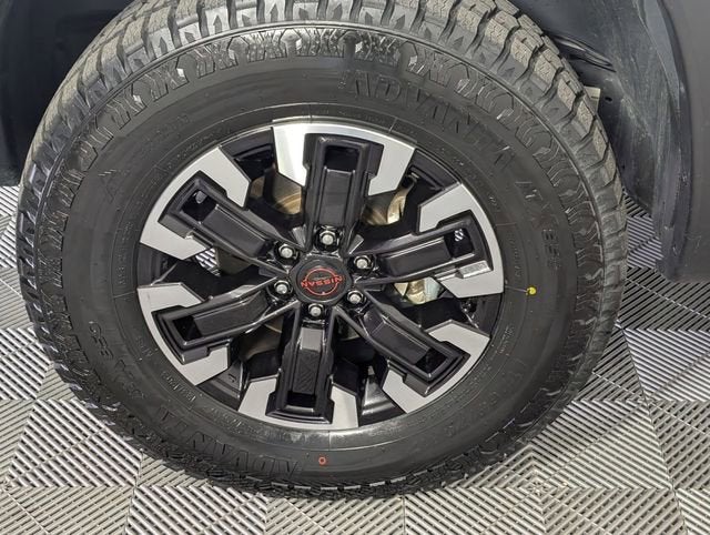 2024 Nissan Frontier Crew Cab PRO-4X 4x4