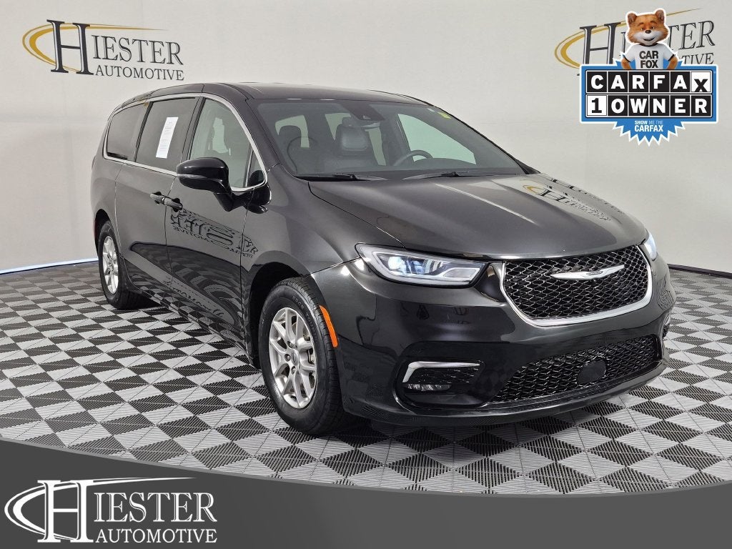 2025 Chrysler Pacifica Select