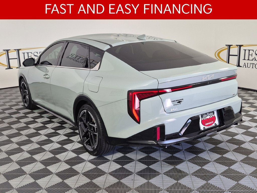 2025 Kia K4 GT-Line