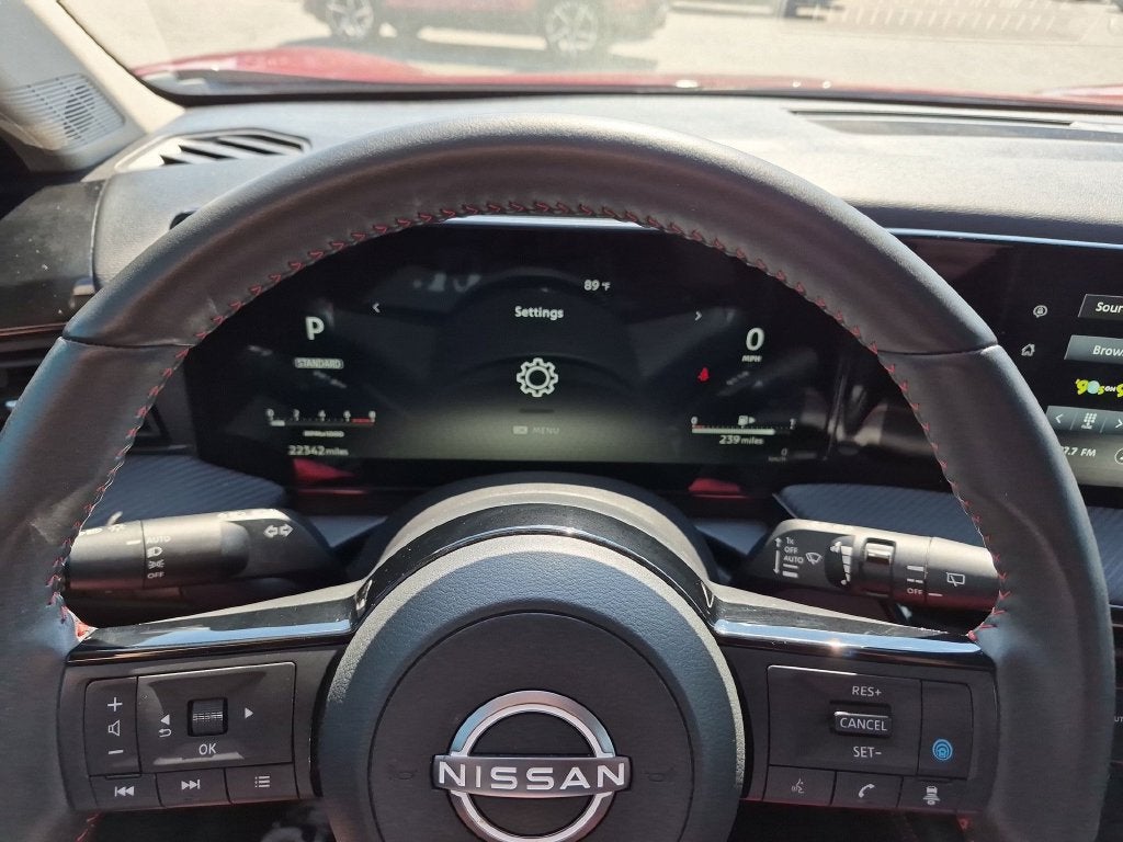 2025 Nissan Kicks SR