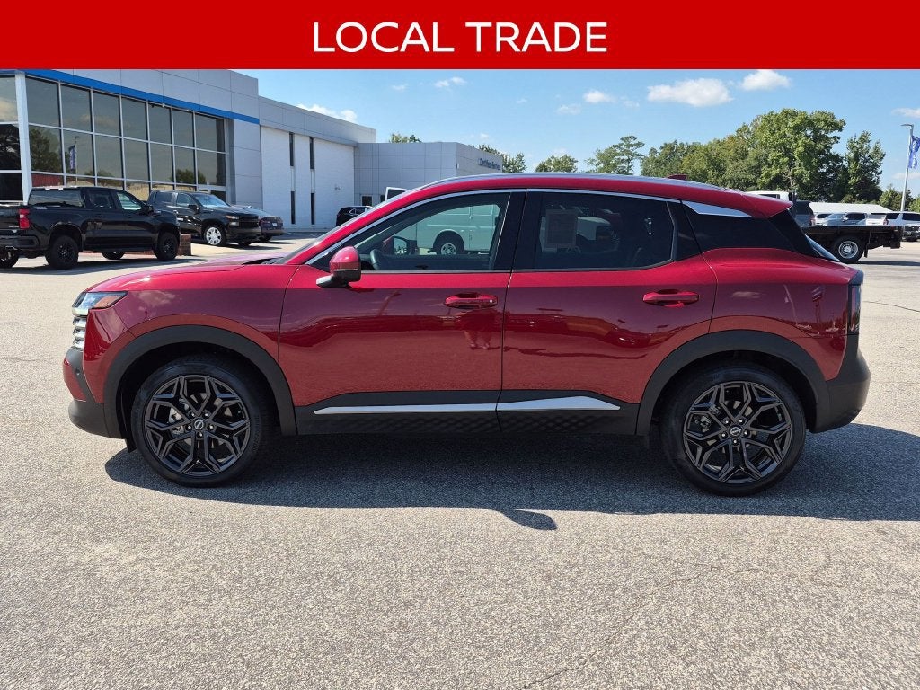 2025 Nissan Kicks SR