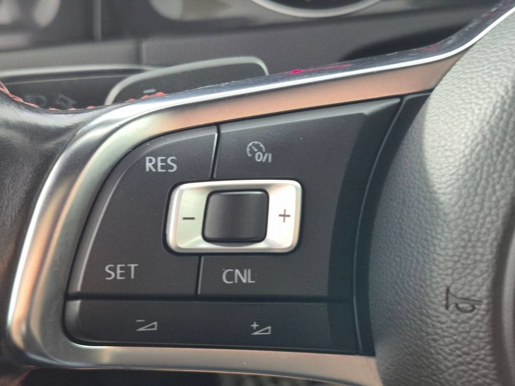 2017 Volkswagen Golf GTI S 4-Door