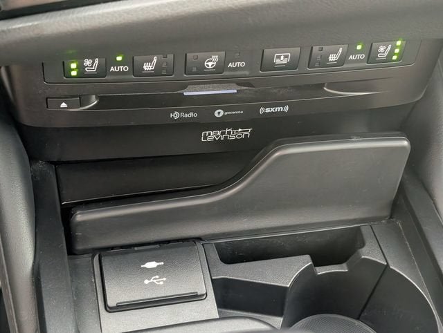 2022 Lexus ES 300h Ultra Luxury