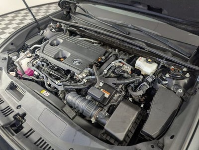 2022 Lexus ES 300h Ultra Luxury