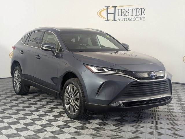 2022 Toyota Venza LE