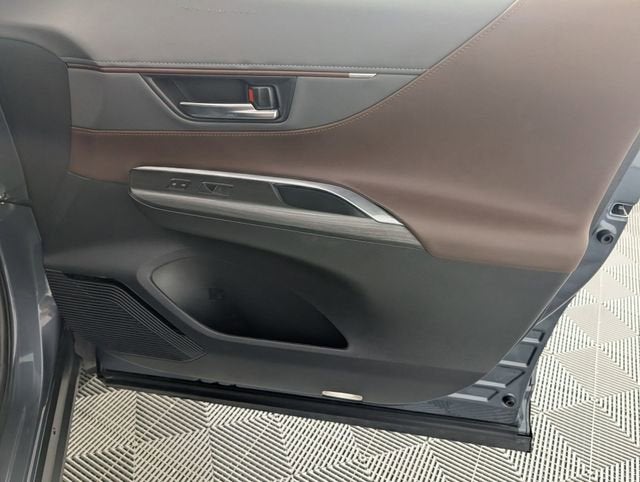 2022 Toyota Venza LE