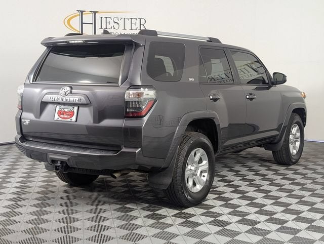 2022 Toyota 4Runner SR5